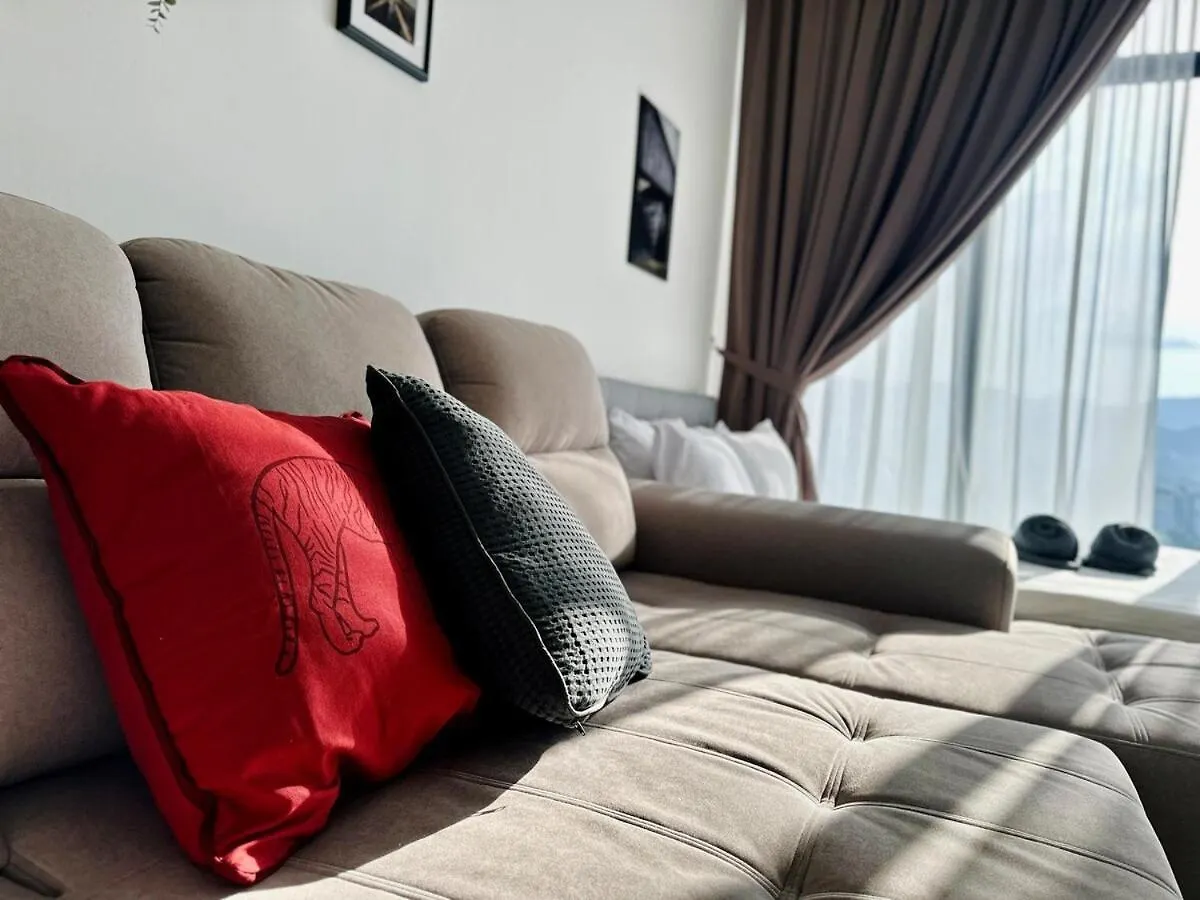 Luxury 2Br Sunnysuite Sky Pool Breathtaking Views George Town Malaysia