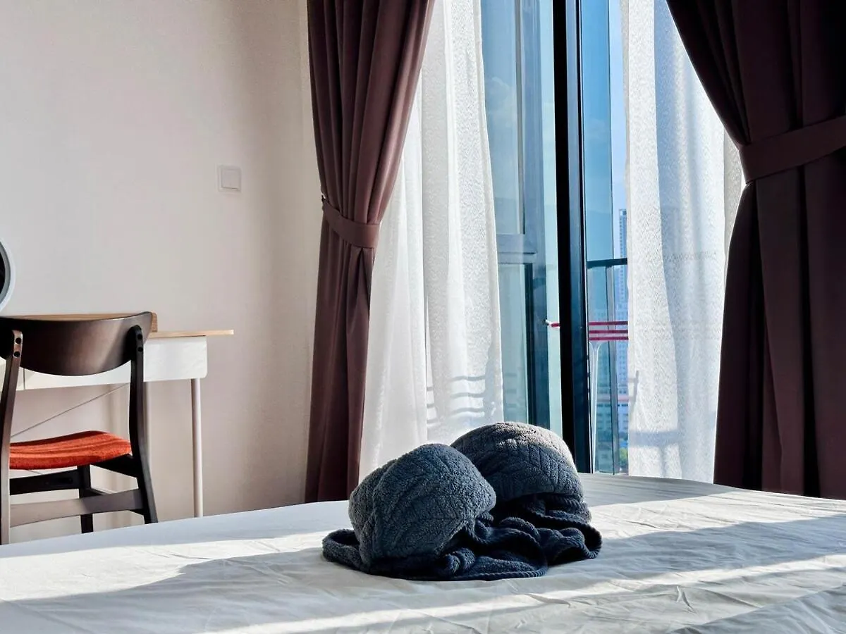 Luxury 2Br Sunnysuite Sky Pool Breathtaking Views George Town
