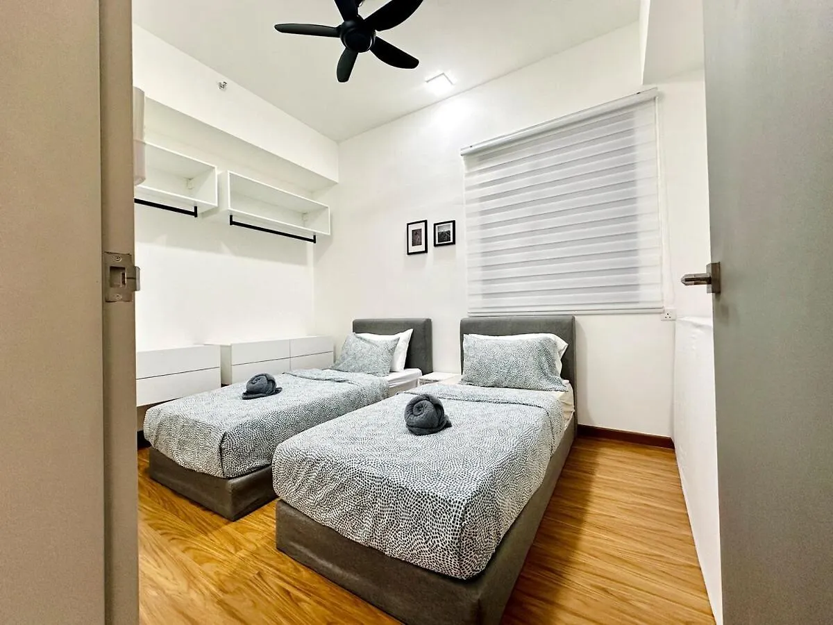Luxury 2Br Sunnysuite Sky Pool Breathtaking Views George Town