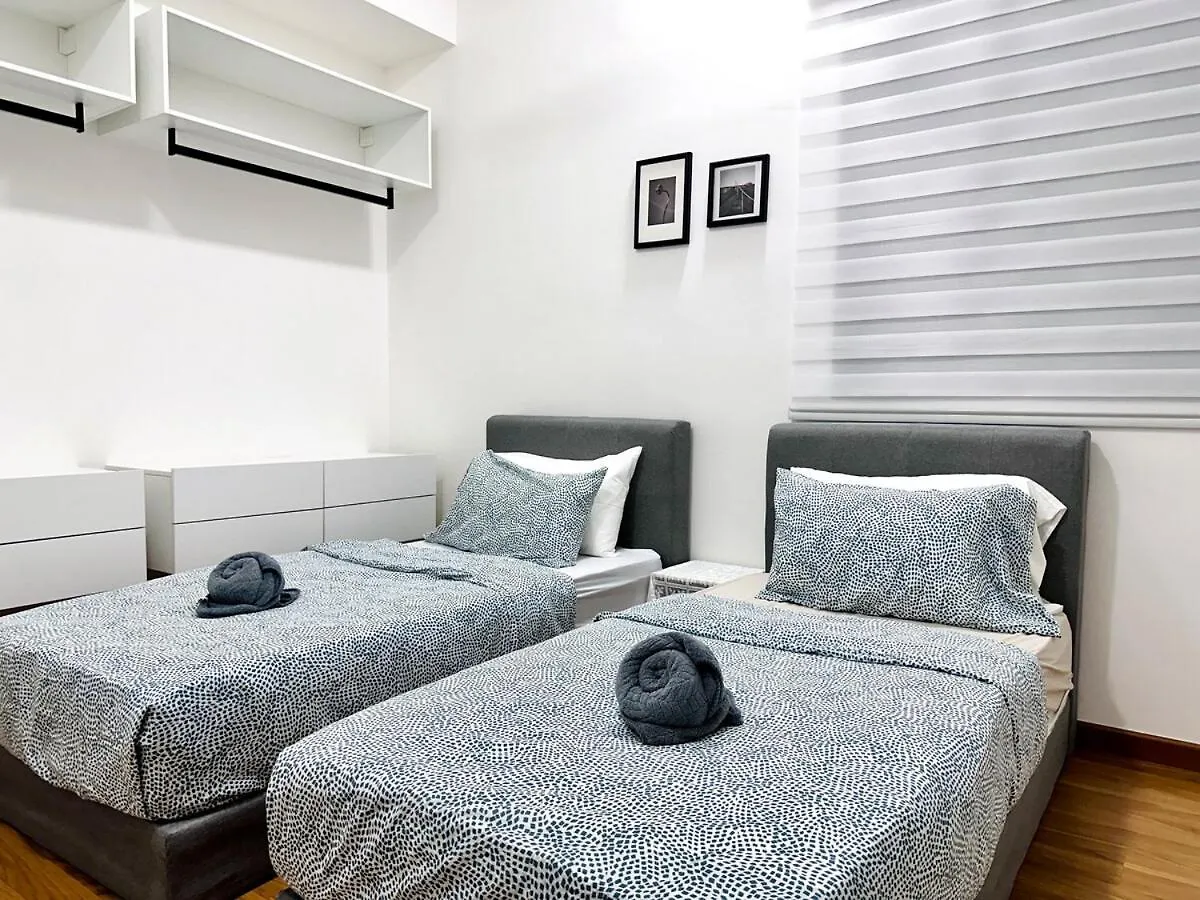 Luxury 2Br Sunnysuite Sky Pool Breathtaking Views George Town