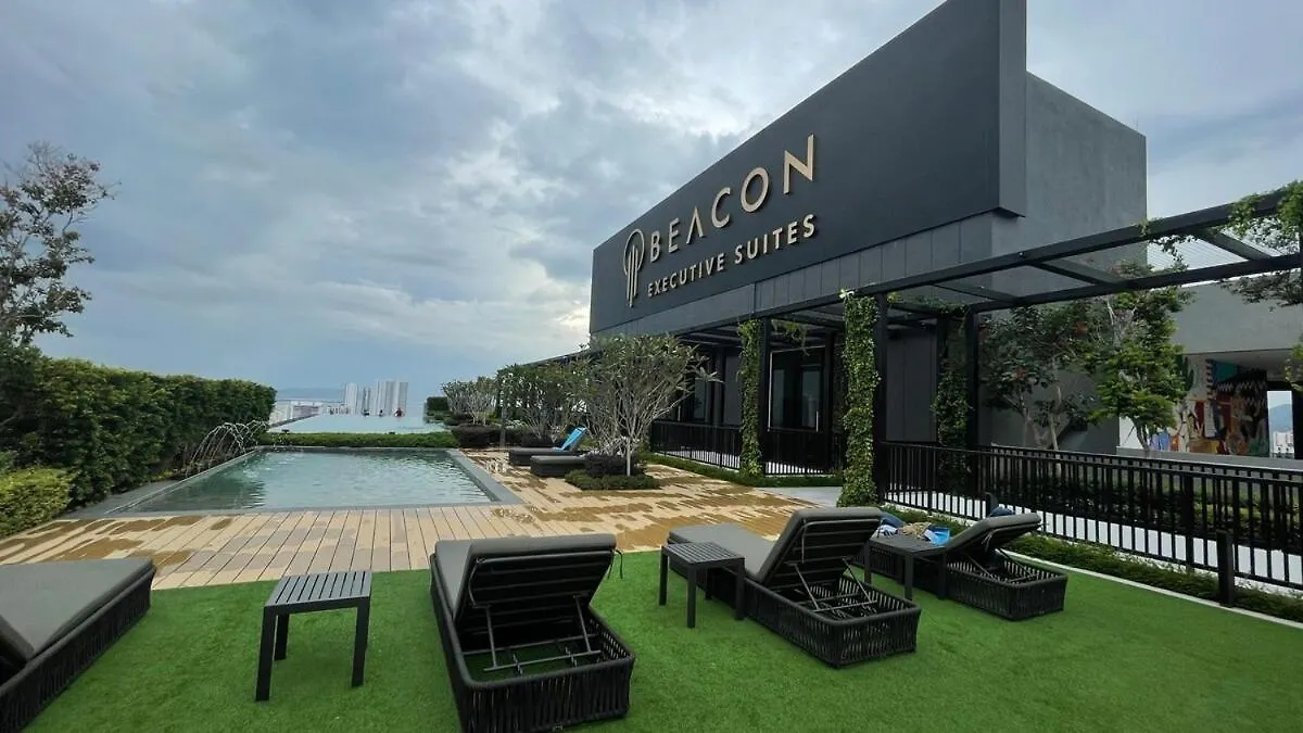 Lägenhet Luxury 2Br Sunnysuite Sky Pool Breathtaking Views George Town Malaysia